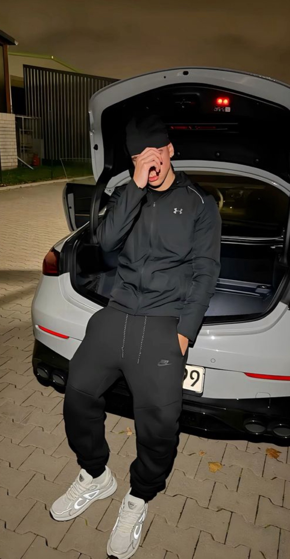 All Black Fit